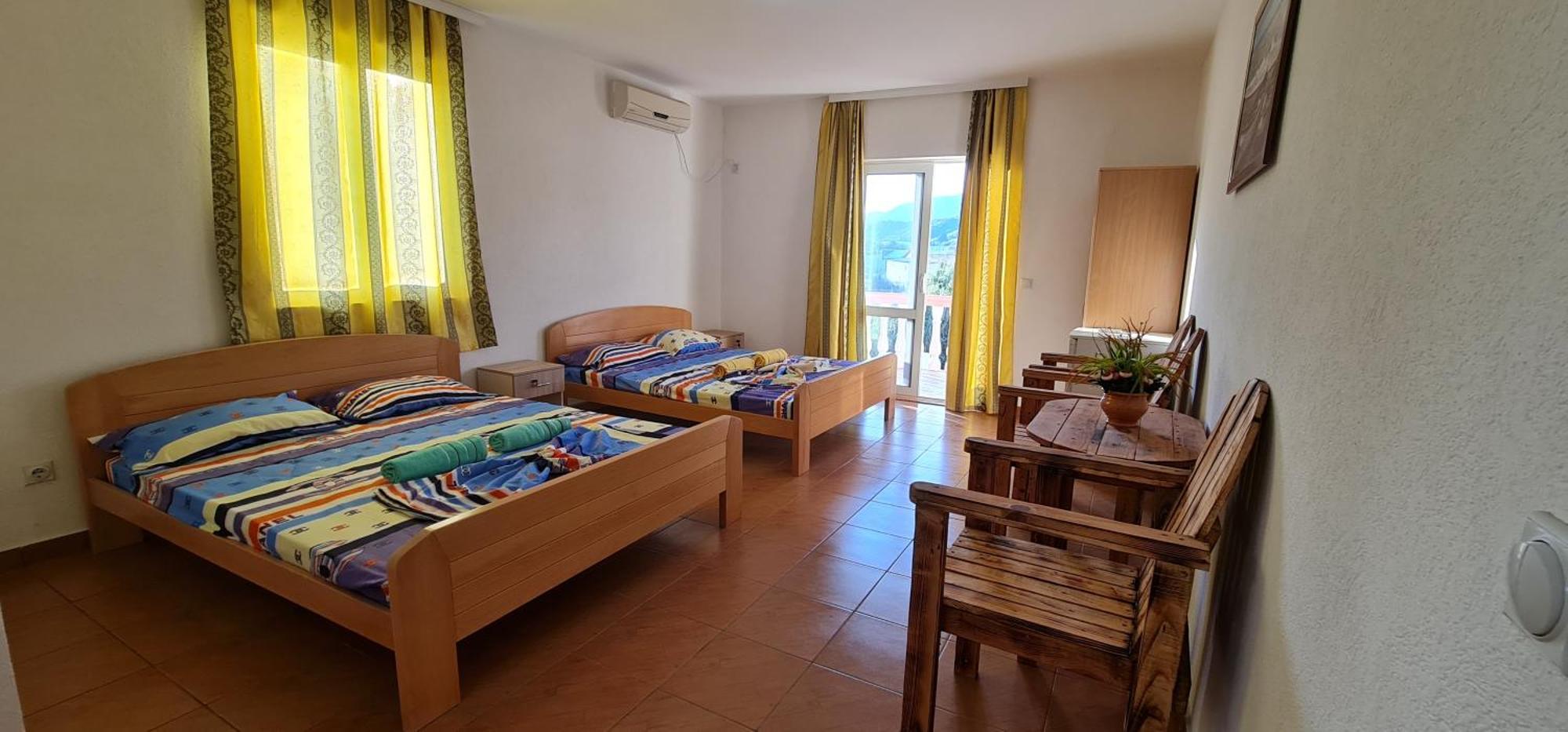Kurt Apartaments Ulcinj Rum bild