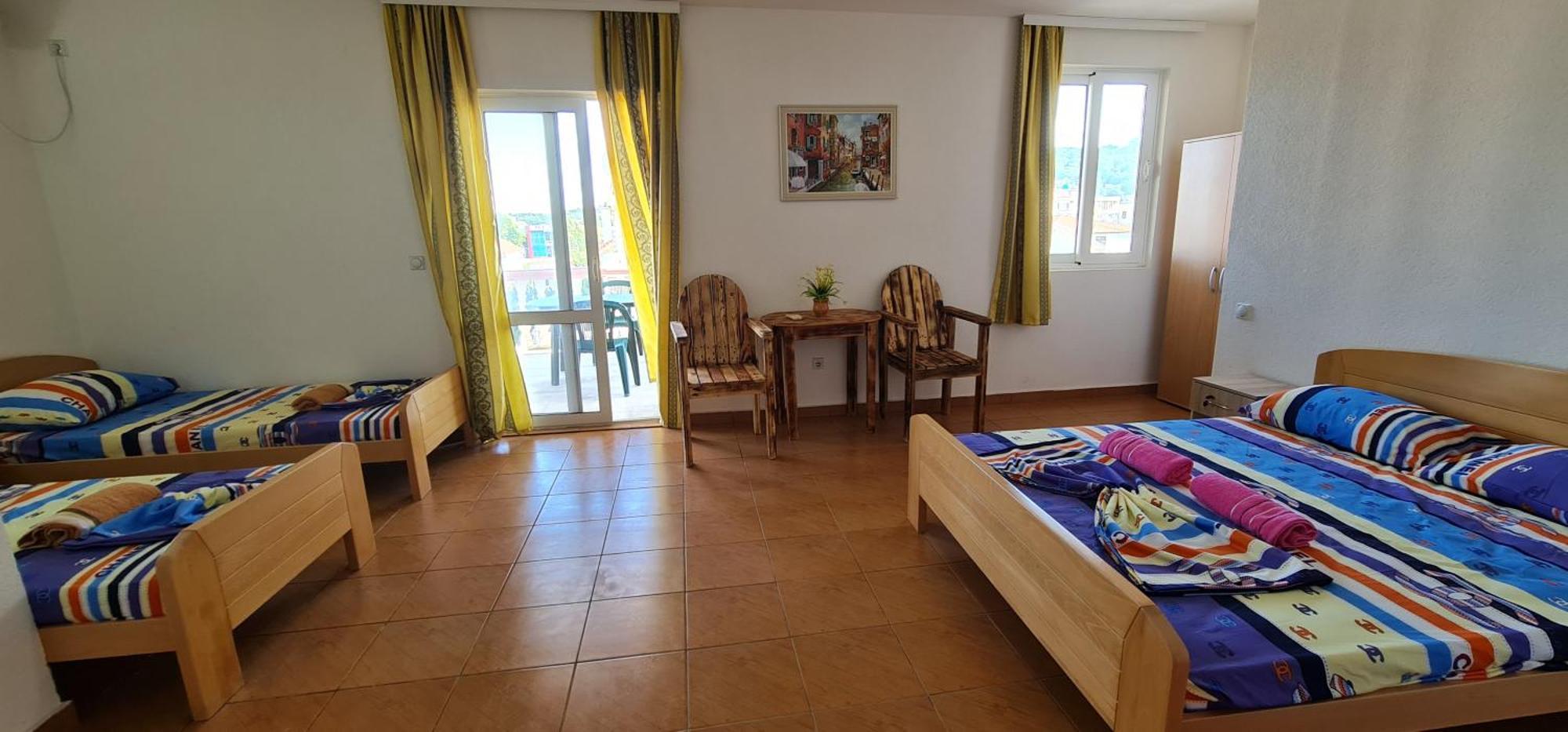 Kurt Apartaments Ulcinj Rum bild