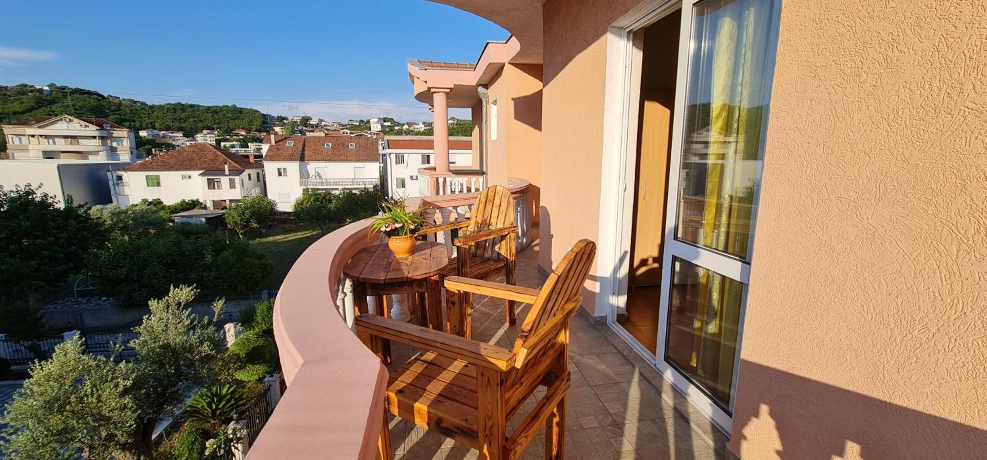Kurt Apartaments Ulcinj Rum bild