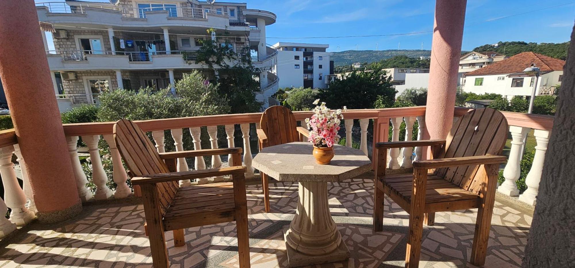 Kurt Apartaments Ulcinj Rum bild