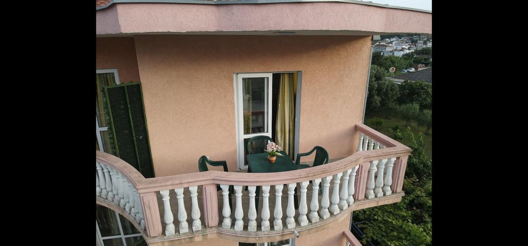 Kurt Apartaments Ulcinj Exteriör bild