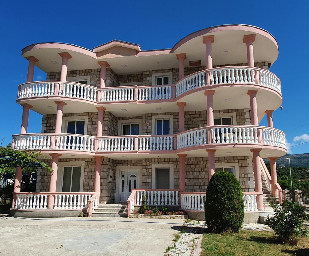 Kurt Apartaments Ulcinj Exteriör bild